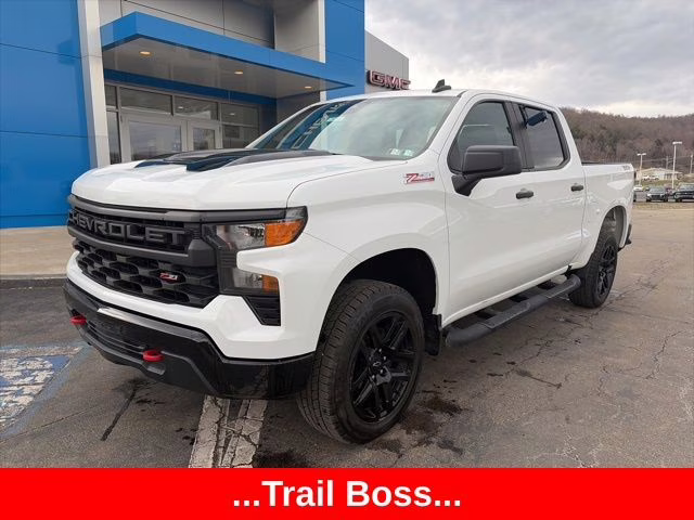 2022 Summit White Chevrolet Silverado 1500 Custom Trail Boss 4X4 Truck