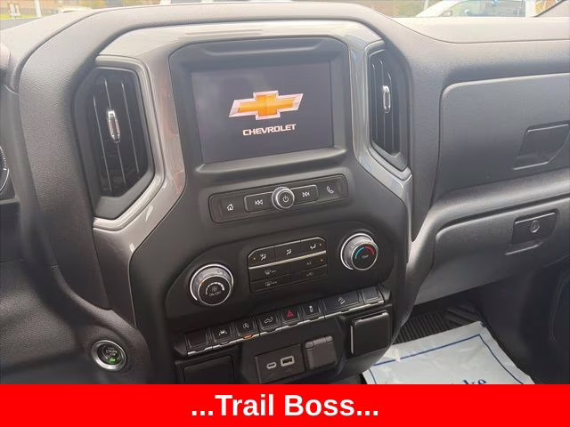 2022 Summit White Chevrolet Silverado 1500 Custom Trail Boss 4X4 Truck