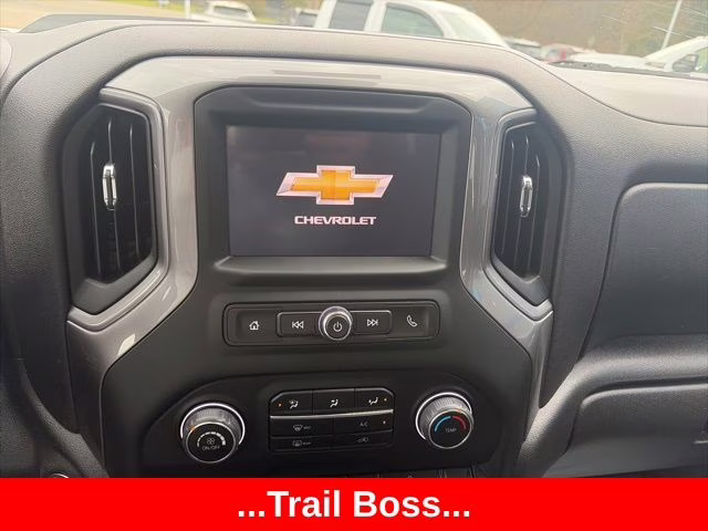 2022 Summit White Chevrolet Silverado 1500 Custom Trail Boss 4X4 Truck