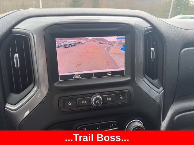 2022 Summit White Chevrolet Silverado 1500 Custom Trail Boss 4X4 Truck