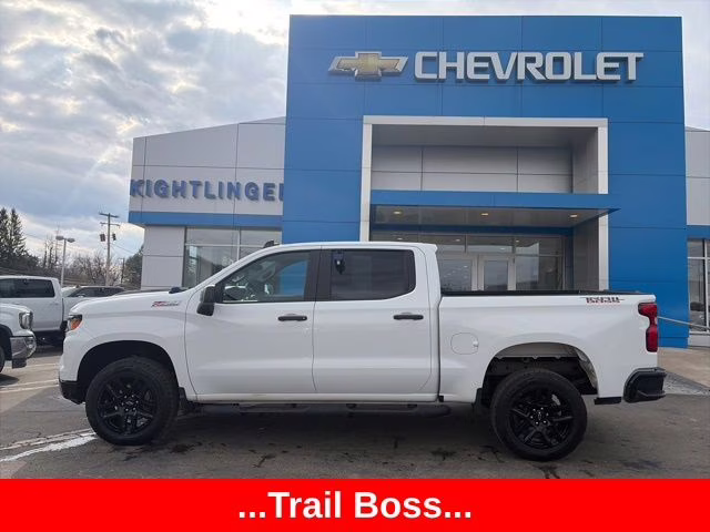 2022 Summit White Chevrolet Silverado 1500 Custom Trail Boss 4X4 Truck