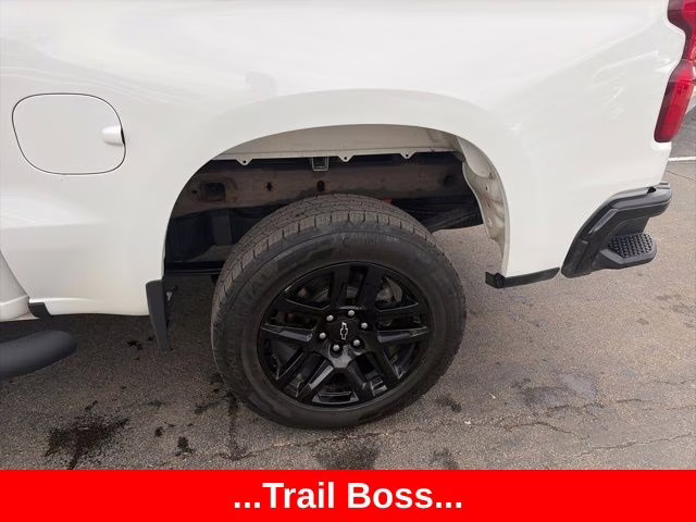 2022 Summit White Chevrolet Silverado 1500 Custom Trail Boss 4X4 Truck