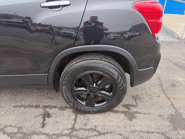 2019 Black Metallic Chevrolet Trax LT AWD SUV