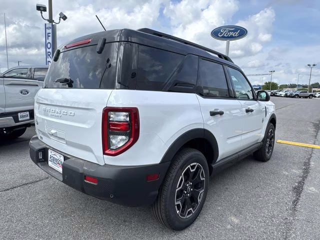 2026 Oxford White Ford Bronco Sport Outer Banks 4X4 SUV