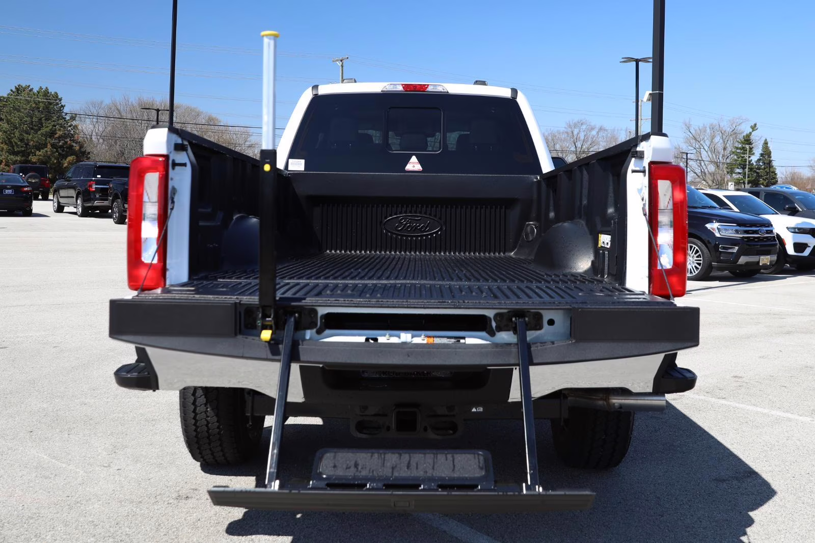 2026 Oxford White Ford Super Duty F-350 SRW XL 4X4 Truck
