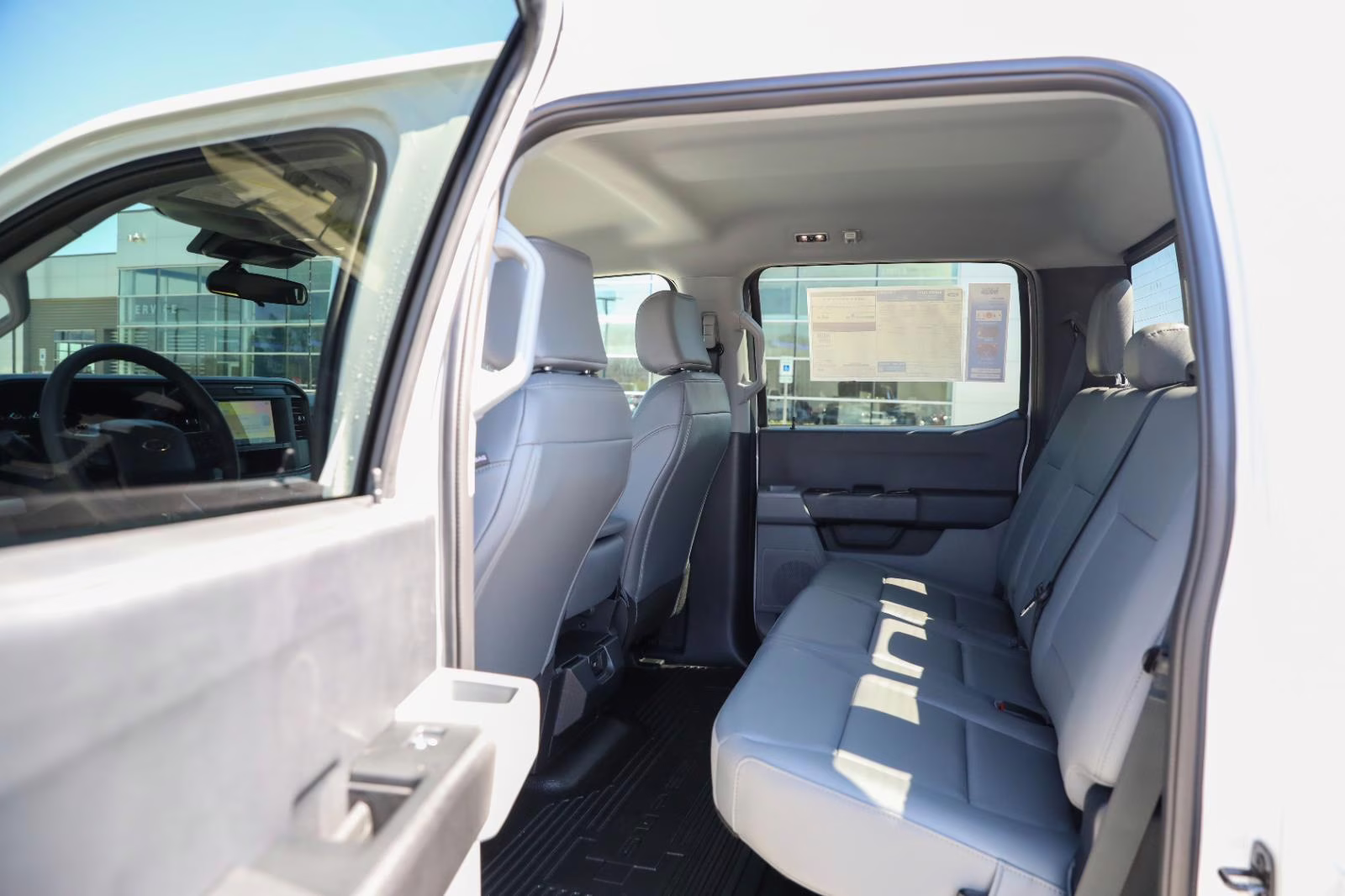 2026 Oxford White Ford Super Duty F-350 SRW XL 4X4 Truck