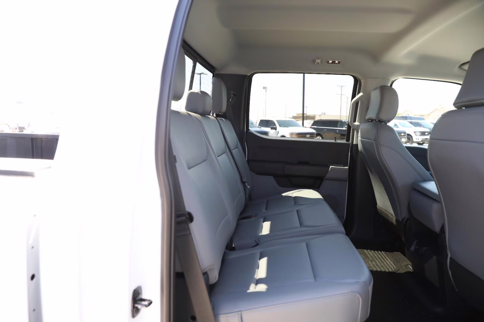 2026 Oxford White Ford Super Duty F-350 SRW XL 4X4 Truck