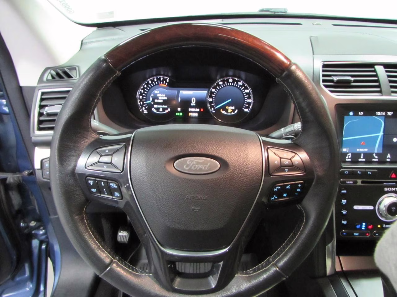 2018 Blue Metallic Ford Explorer Platinum 4X4 SUV