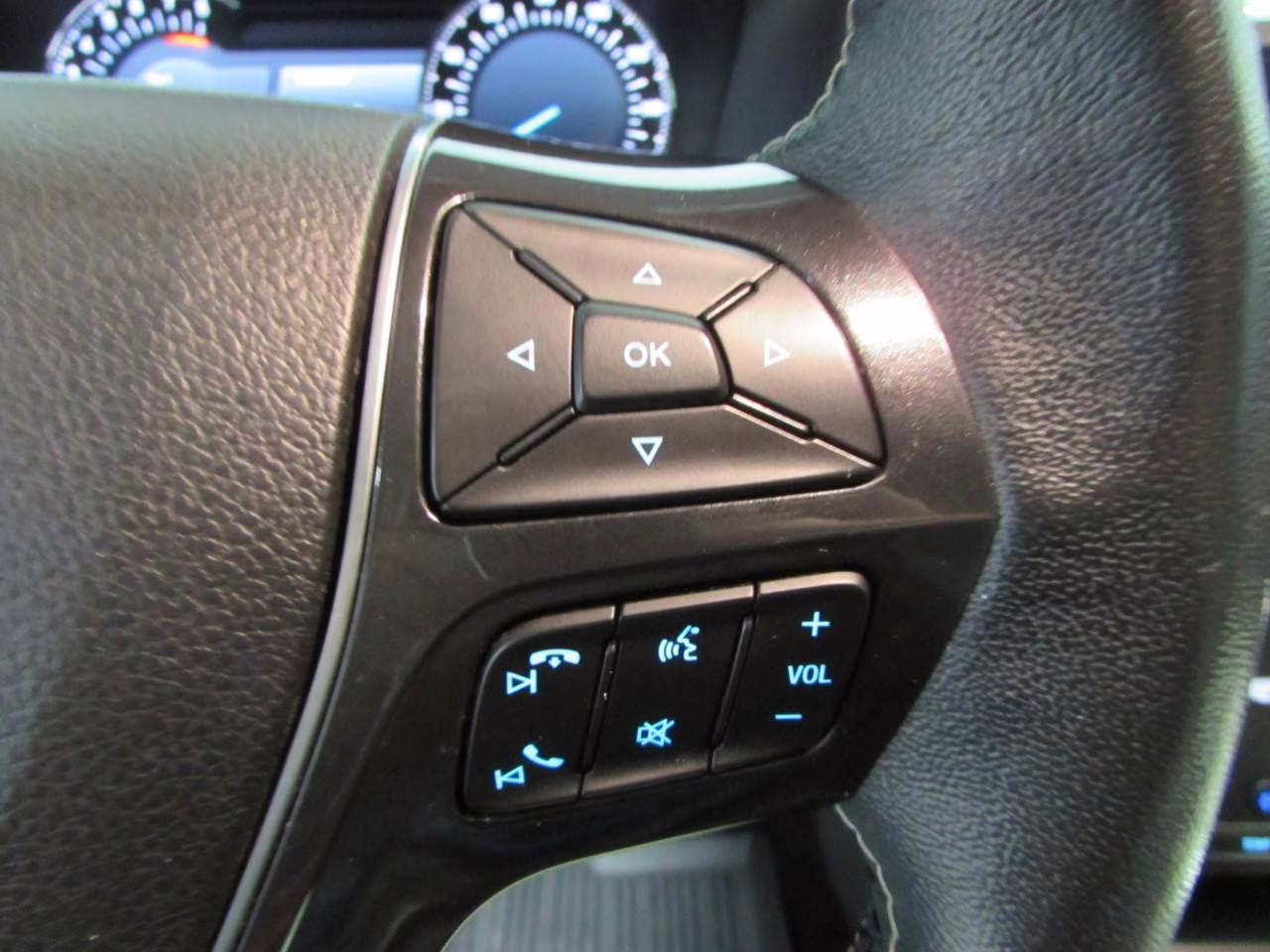 2018 Blue Metallic Ford Explorer Platinum 4X4 SUV