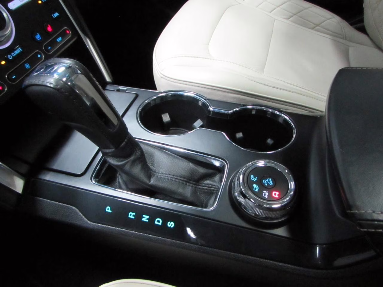 2018 Blue Metallic Ford Explorer Platinum 4X4 SUV