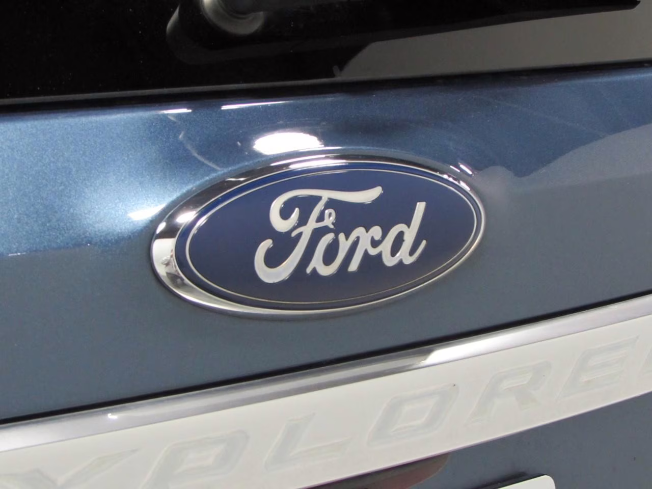 2018 Blue Metallic Ford Explorer Platinum 4X4 SUV