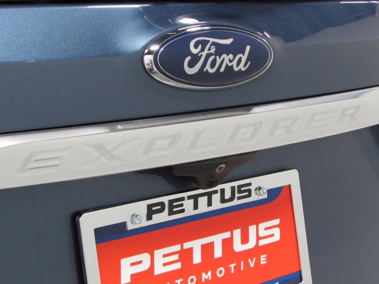 2018 Blue Metallic Ford Explorer Platinum 4X4 SUV