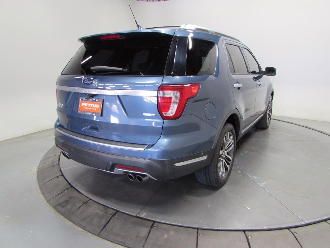 2018 Blue Metallic Ford Explorer Platinum 4X4 SUV
