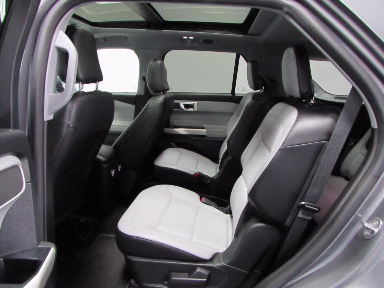 2021 Stone Gray Metallic Ford Explorer XLT 4X4 SUV