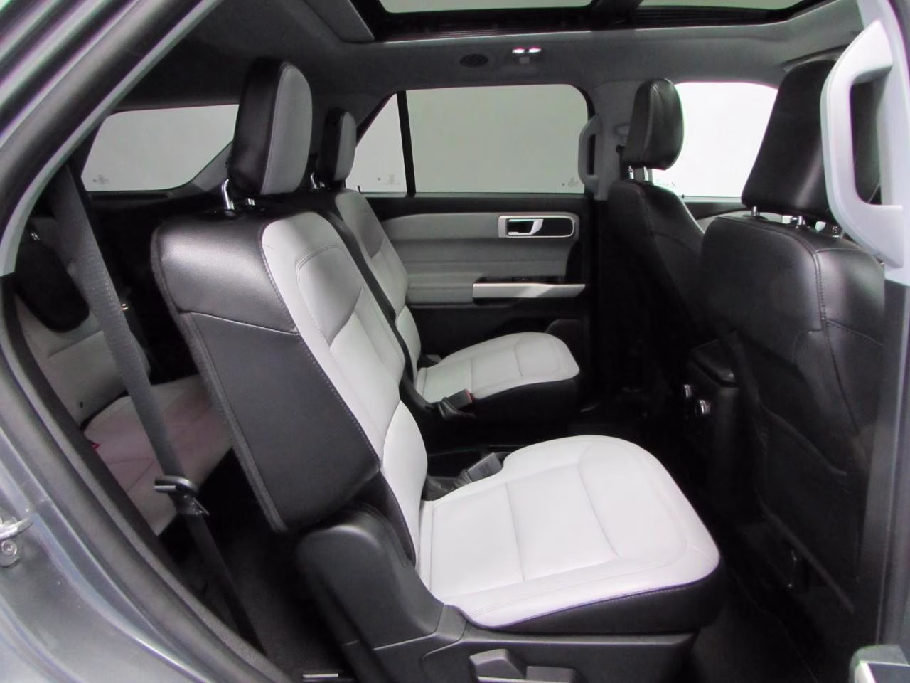 2021 Stone Gray Metallic Ford Explorer XLT 4X4 SUV