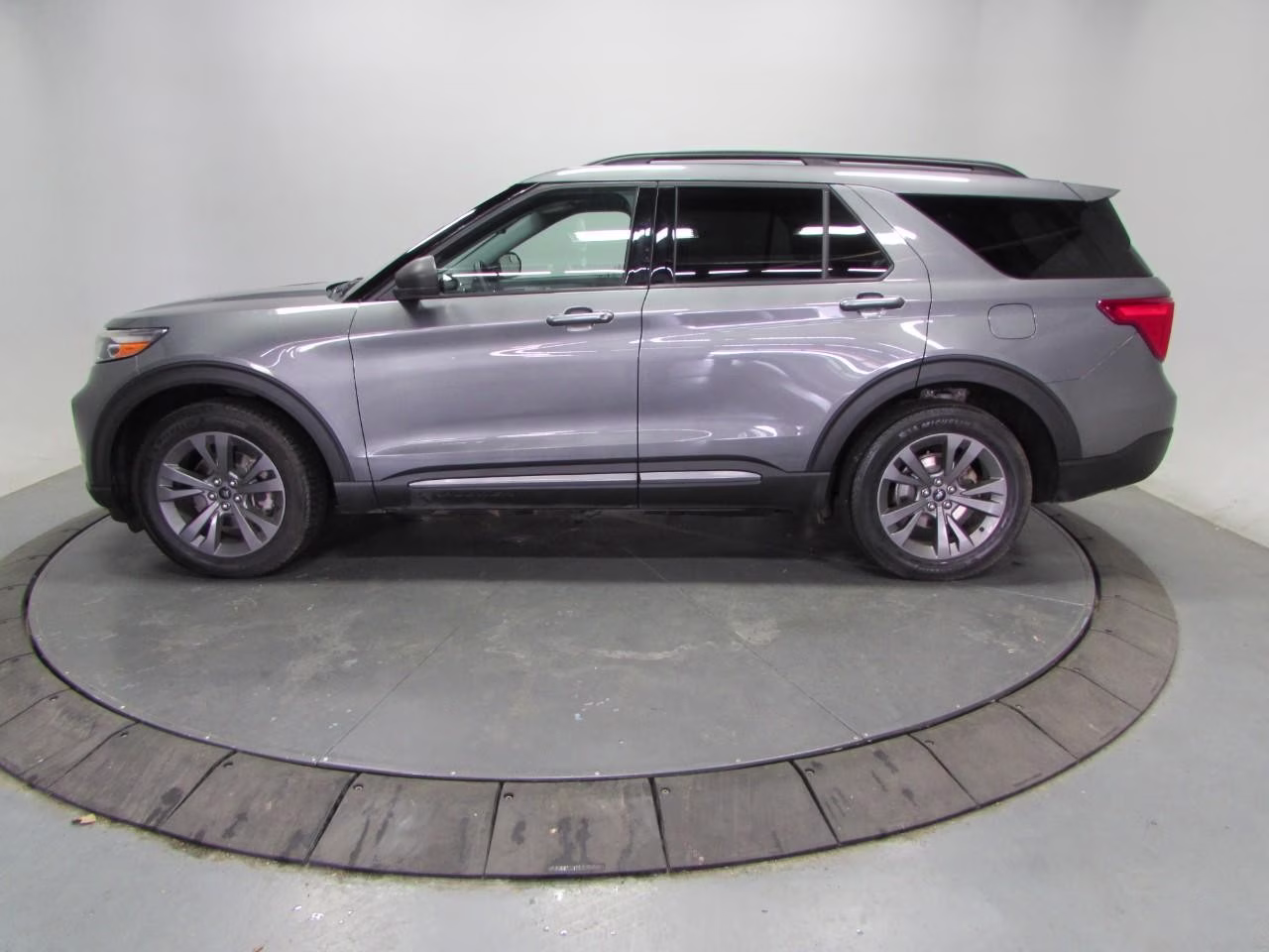2021 Stone Gray Metallic Ford Explorer XLT 4X4 SUV