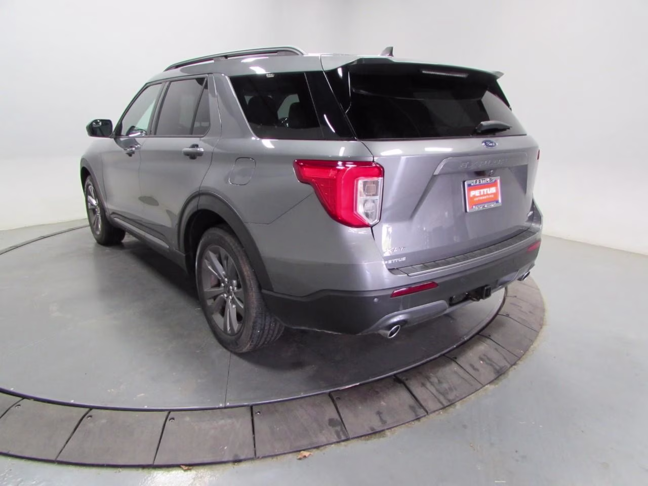 2021 Stone Gray Metallic Ford Explorer XLT 4X4 SUV