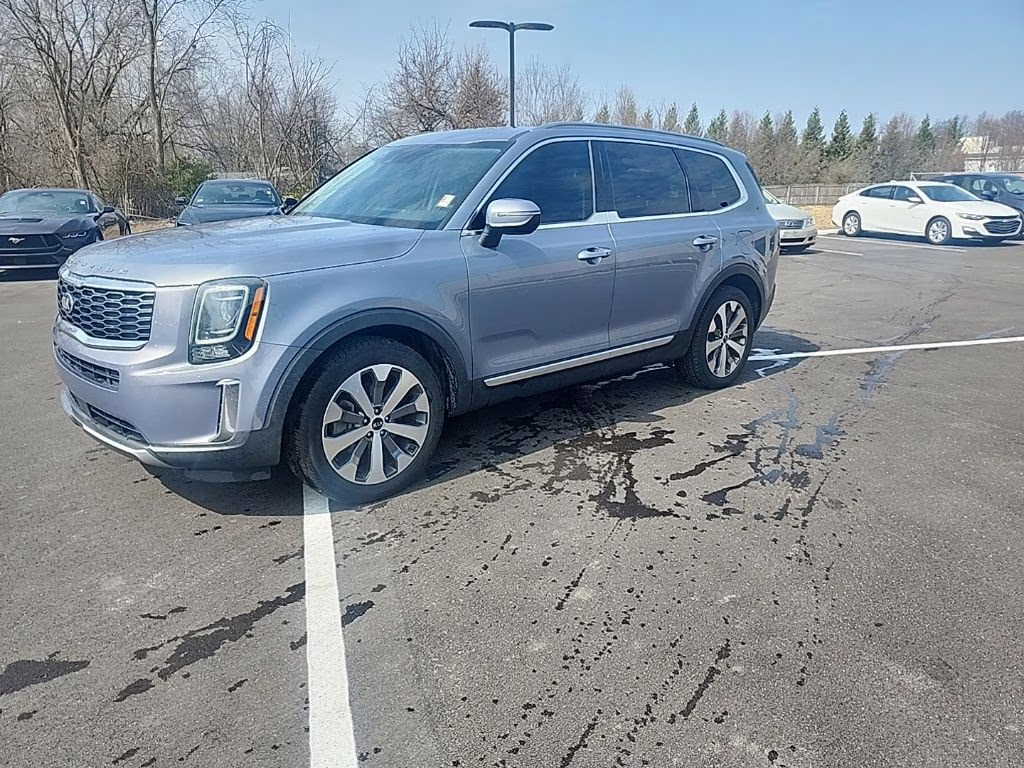 2020 Everlasting Silver Kia Telluride S FWD SUV