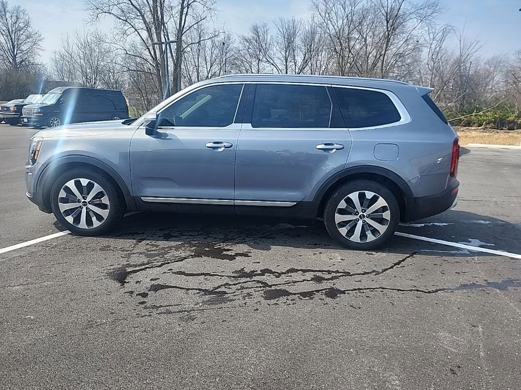 2020 Everlasting Silver Kia Telluride S FWD SUV