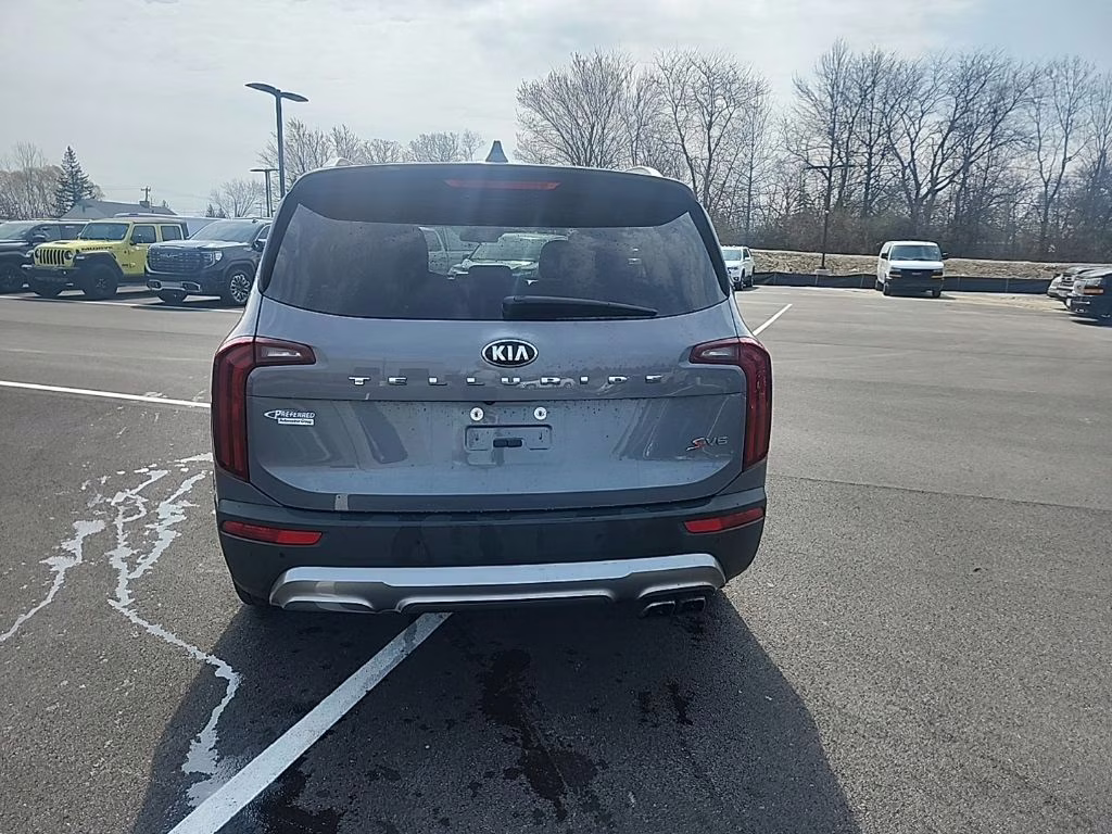 2020 Everlasting Silver Kia Telluride S FWD SUV