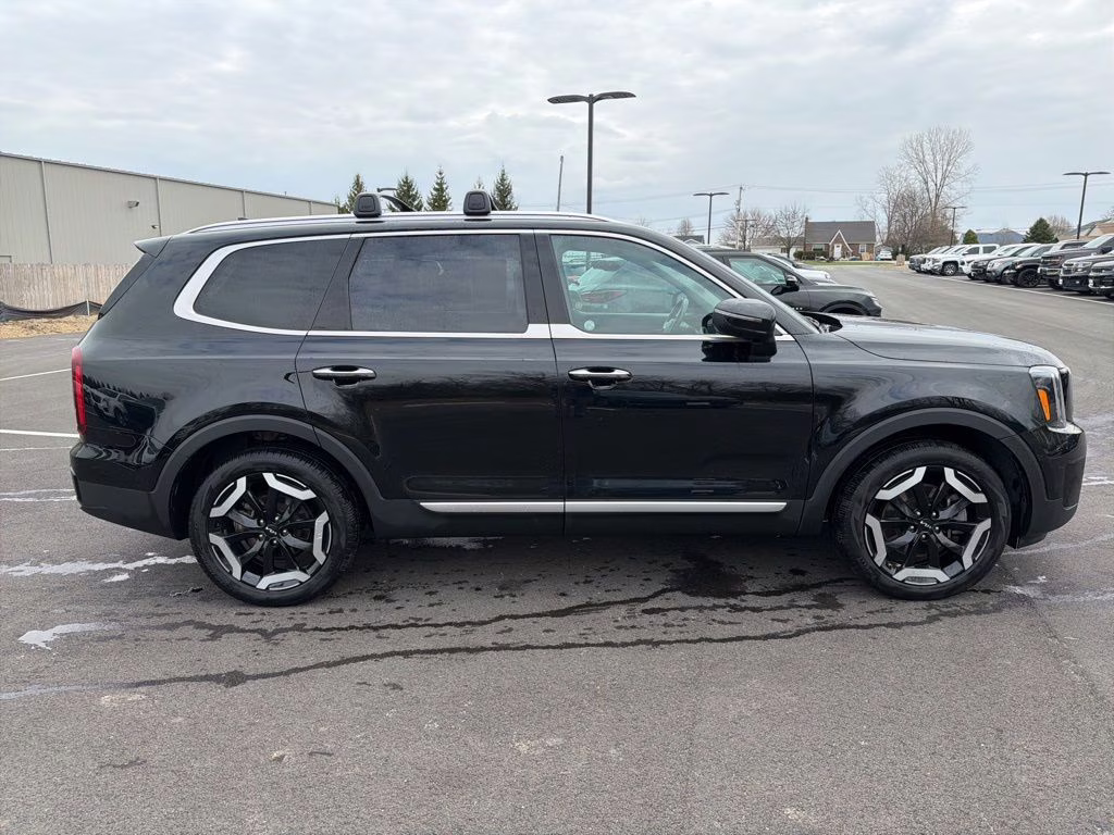 2025 Ebony Black Kia Telluride S AWD SUV