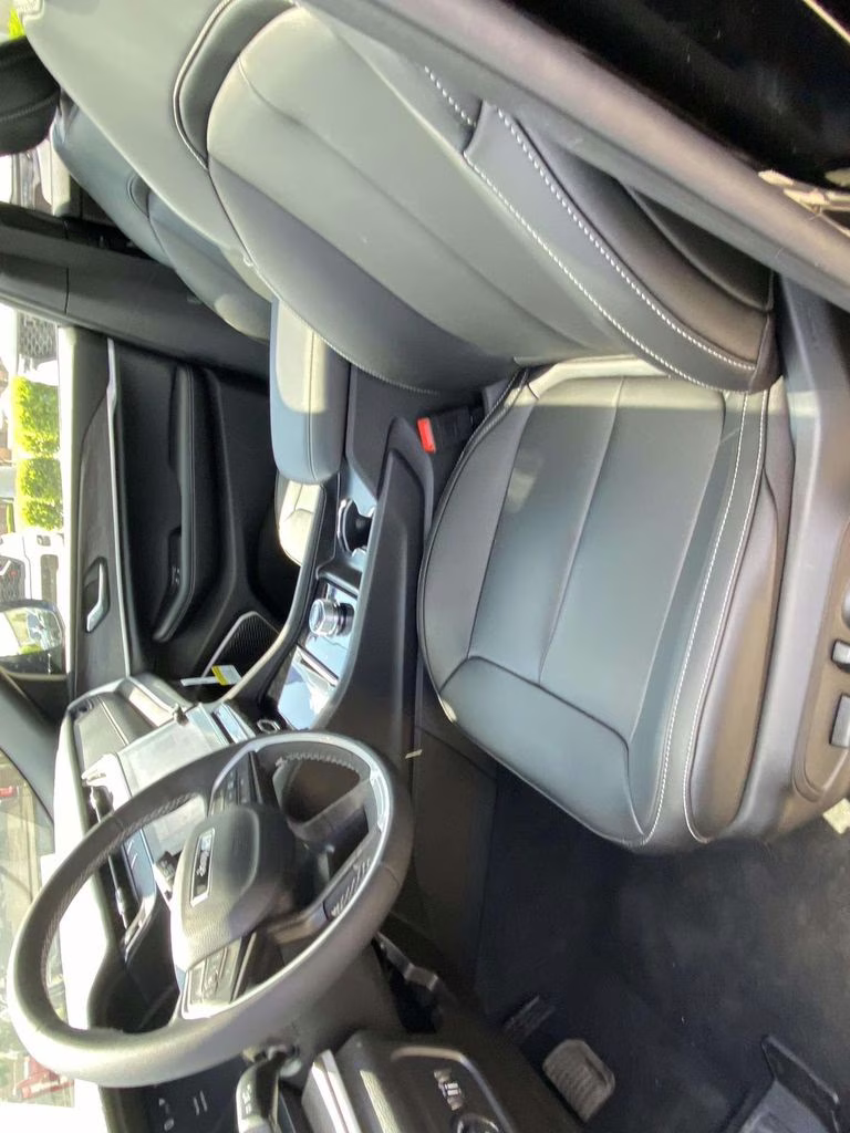 2026 Diamond Black Crystal Pearlcoat Jeep Grand Cherokee L Limited RWD SUV