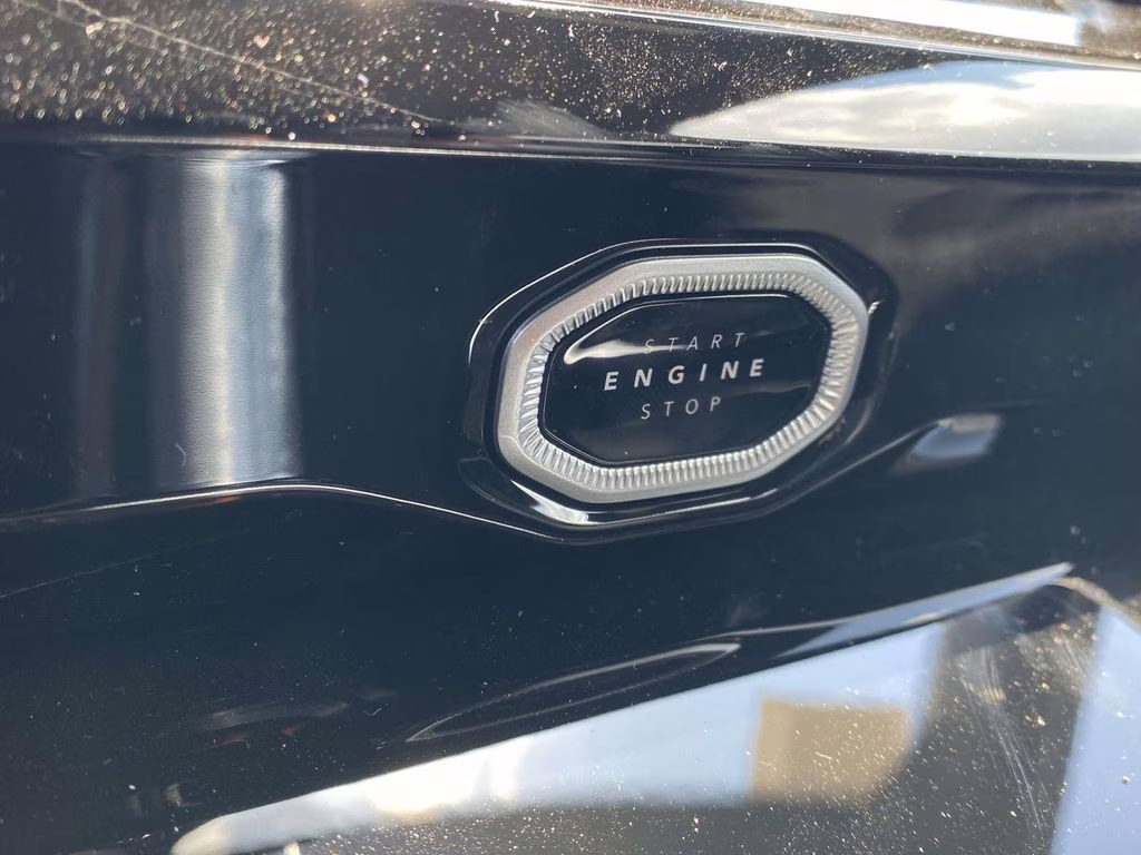 2026 Diamond Black Crystal Pearlcoat Jeep Grand Cherokee L Limited RWD SUV