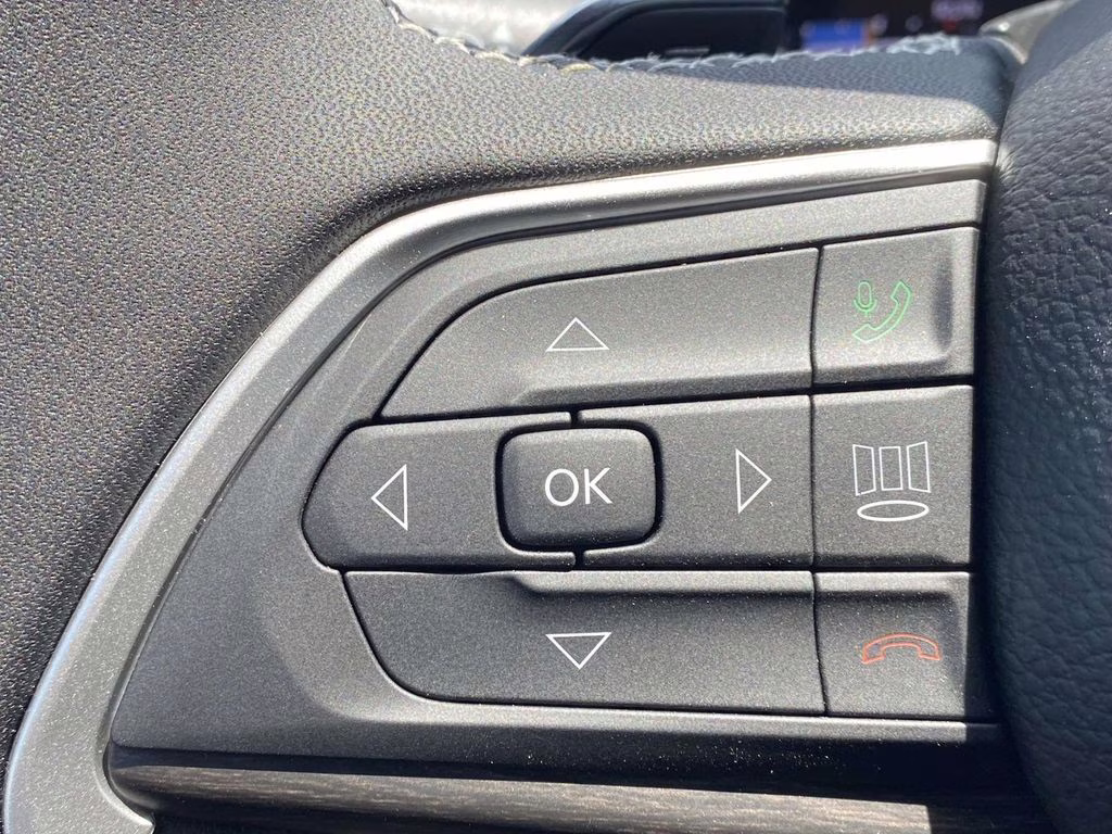 2026 Diamond Black Crystal Pearlcoat Jeep Grand Cherokee L Limited RWD SUV