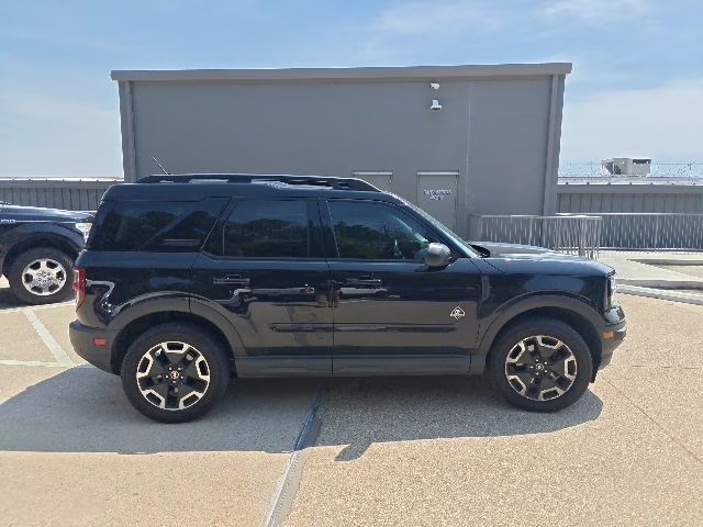 2022 Shadow Black Ford Bronco Sport Outer Banks 4X4 SUV