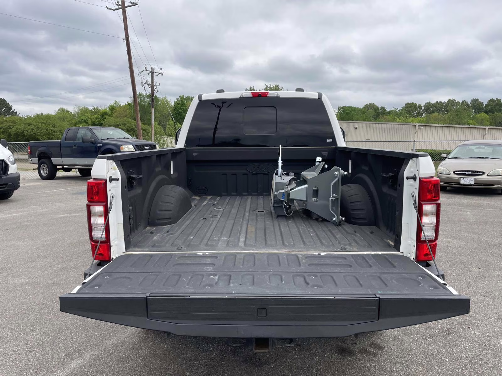 2021 Star White Metallic Tri-Coat Ford F-350SD Lariat 4X4 Truck