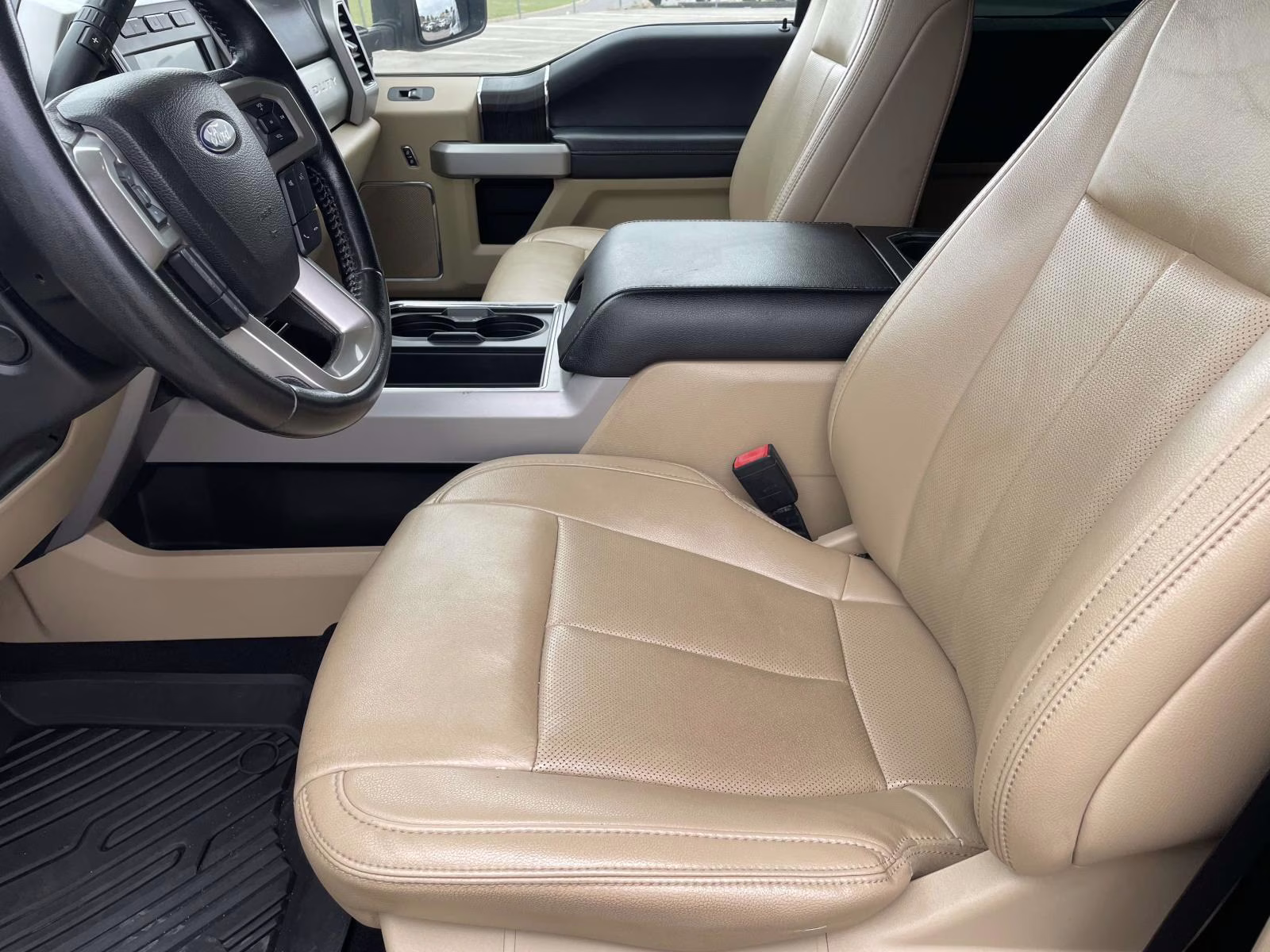 2021 Star White Metallic Tri-Coat Ford F-350SD Lariat 4X4 Truck