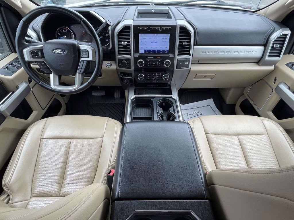 2021 Star White Metallic Tri-Coat Ford Super Duty F-350 SRW Lariat 4X4 Truck