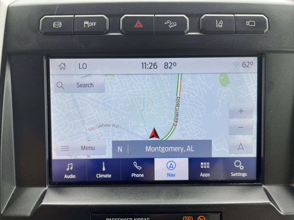 2021 Star White Metallic Tri-Coat Ford Super Duty F-350 SRW Lariat 4X4 Truck