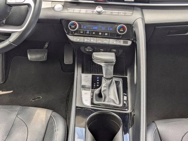 2021 Phantom Black Hyundai Elantra Limited FWD Sedan