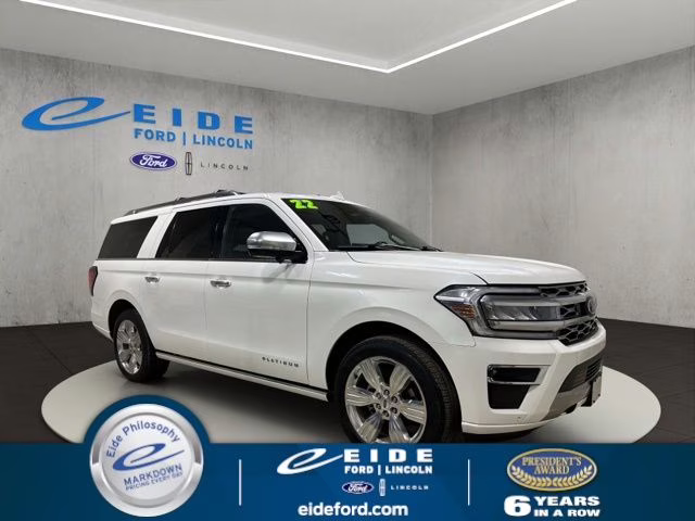 2022 Star White Metallic Tri-Coat Ford Expedition Max Platinum 4X4 SUV