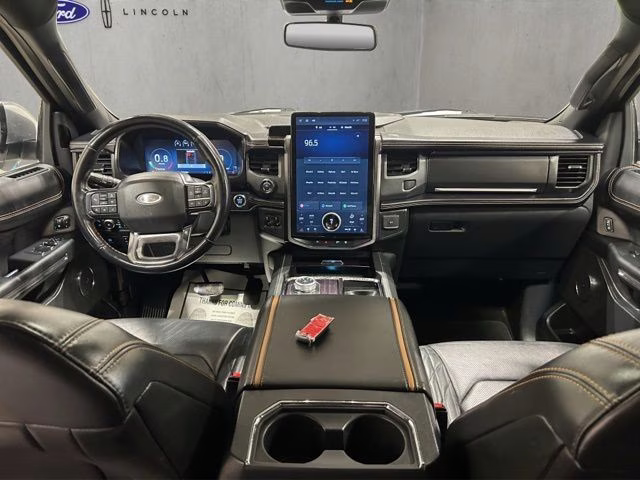 2022 Star White Metallic Tri-Coat Ford Expedition Max Platinum 4X4 SUV