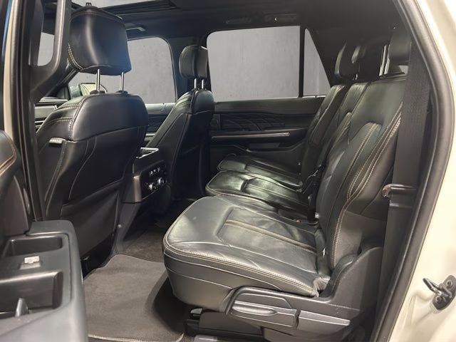 2022 Star White Metallic Tri-Coat Ford Expedition Max Platinum 4X4 SUV