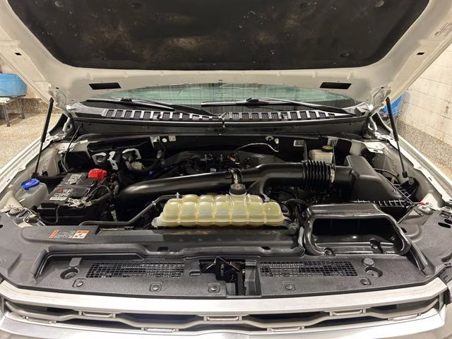 2022 Star White Metallic Tri-Coat Ford Expedition Max Platinum 4X4 SUV