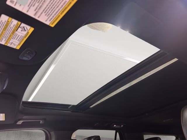 2022 Star White Metallic Tri-Coat Ford Expedition Max Platinum 4X4 SUV