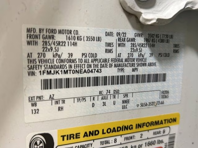 2022 Star White Metallic Tri-Coat Ford Expedition Max Platinum 4X4 SUV