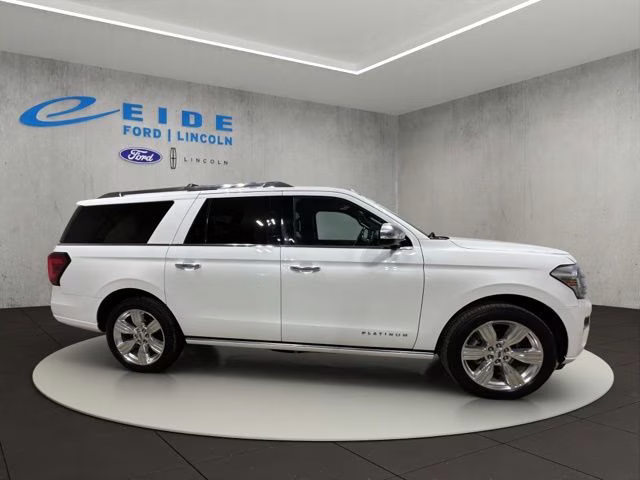2022 Star White Metallic Tri-Coat Ford Expedition Max Platinum 4X4 SUV