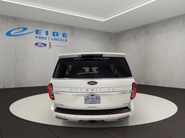2022 Star White Metallic Tri-Coat Ford Expedition Max Platinum 4X4 SUV