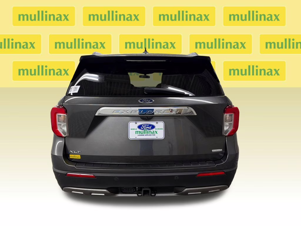 2020 Magnetic Metallic Ford Explorer XLT RWD SUV