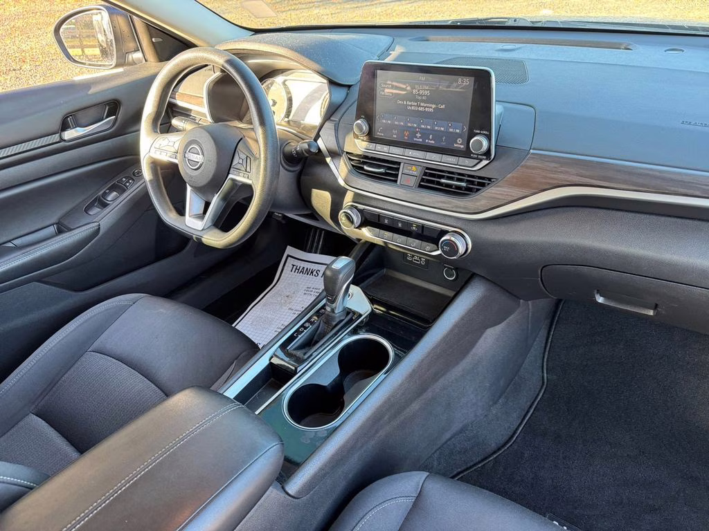 2024 Gun Metallic Nissan Altima 2.5 SV FWD Sedan