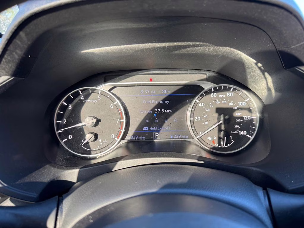 2024 Gun Metallic Nissan Altima 2.5 SV FWD Sedan