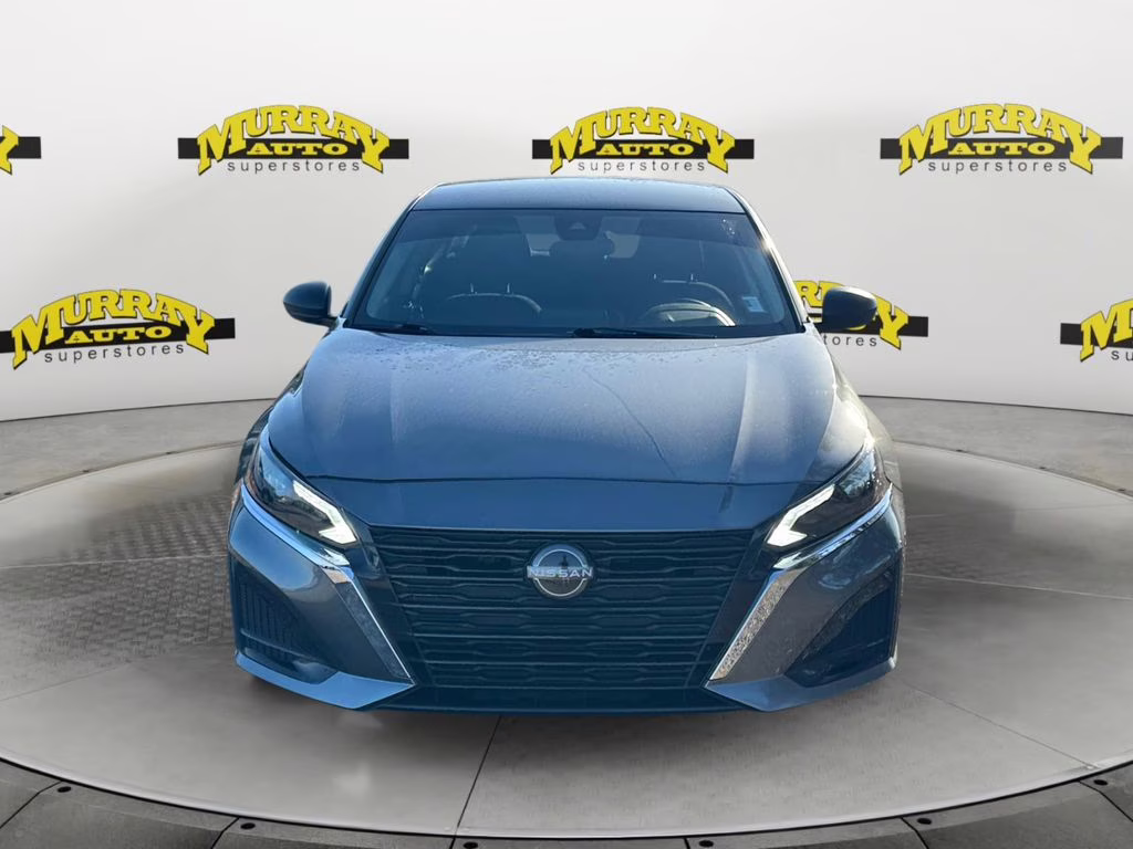 2024 Gun Metallic Nissan Altima 2.5 SV FWD Sedan