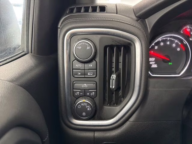 2019 Summit White Chevrolet Silverado 1500 LT 4X4 Truck