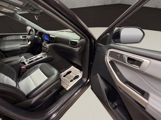 2023 Agate Black Metallic Ford Explorer XLT 4X4 SUV