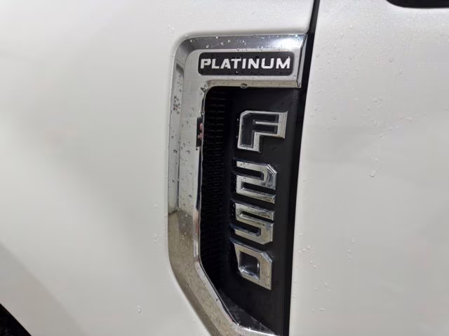 2020 Star White Metallic Tri-Coat Ford Super Duty F-250 SRW Platinum 4X4 Truck