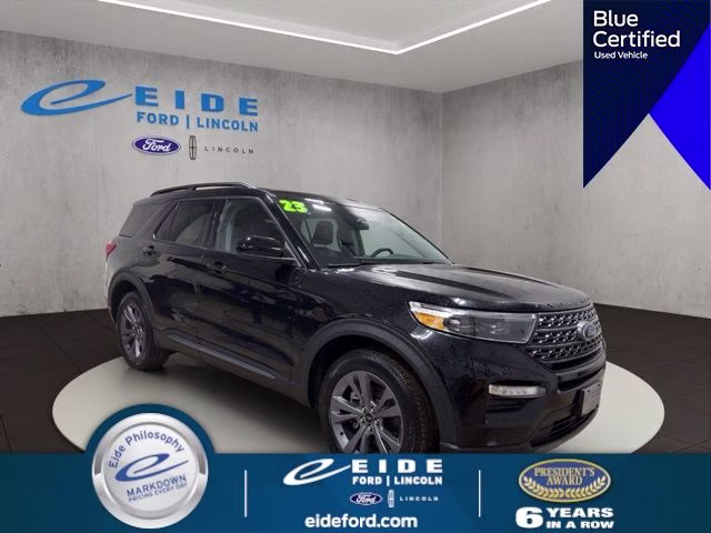 2023 Ford Explorer XLT 4WD's photo